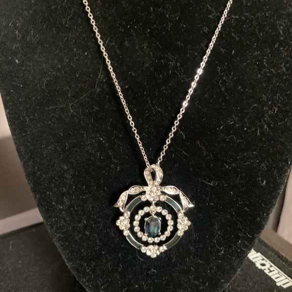 Bundle 4 for $25 - Vintage “Estate Style” Necklace - Picture 4 of 6